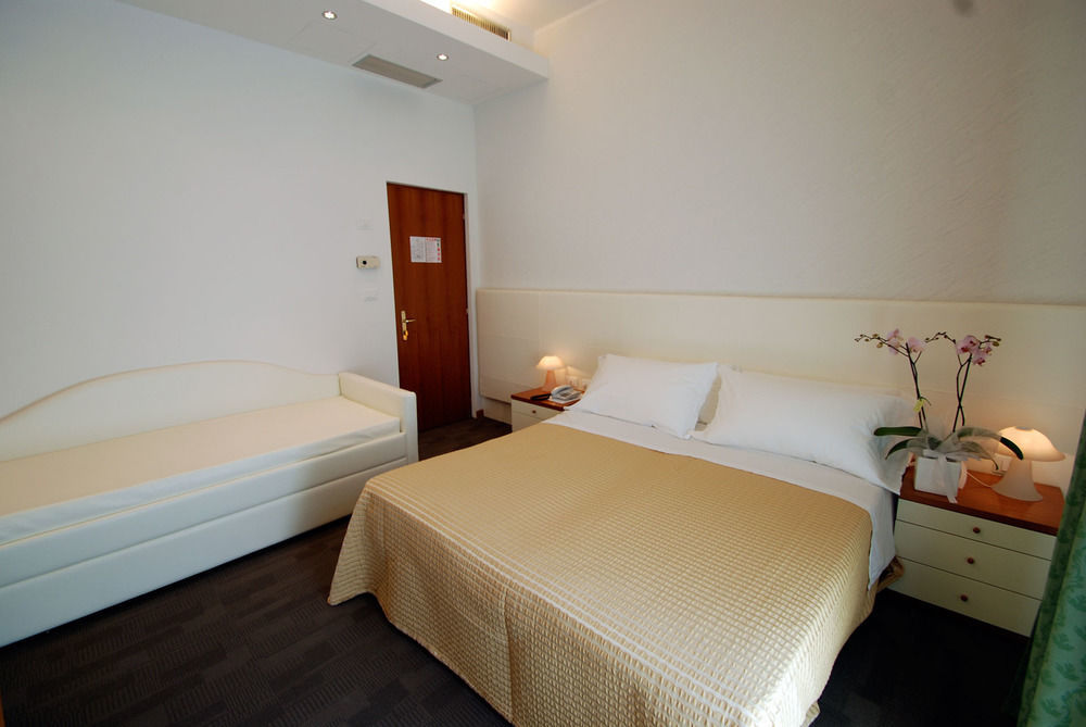 Hotel Sorriso Milano Marittima Exteriér fotografie