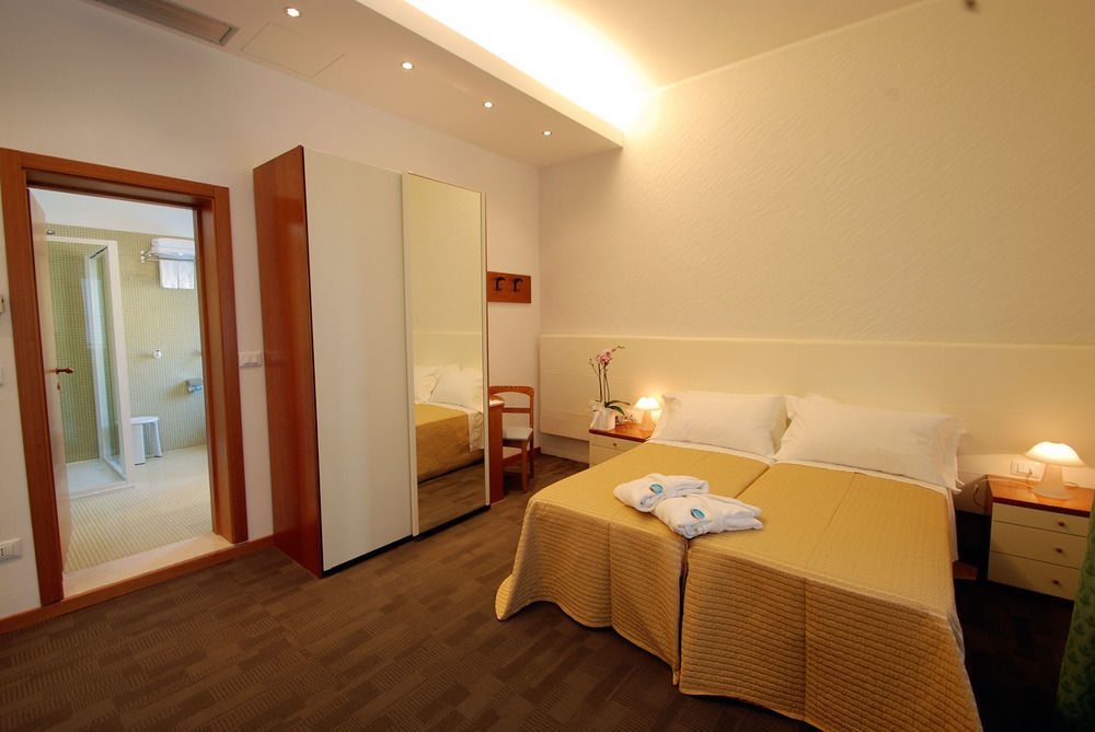 Hotel Sorriso Milano Marittima Exteriér fotografie